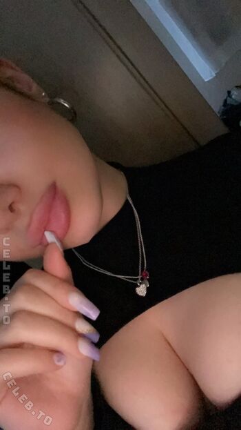 Full leaked Yasilisches page private onlyfans photo