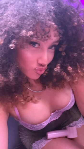 Yasmeen Nicole