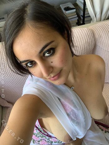 Full leaked Yasmeena private onlyfans photo