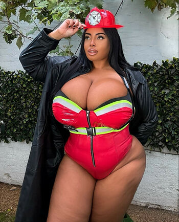 Full leaked Yathbeauty private onlyfans photo