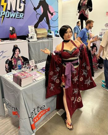 Yaya Han