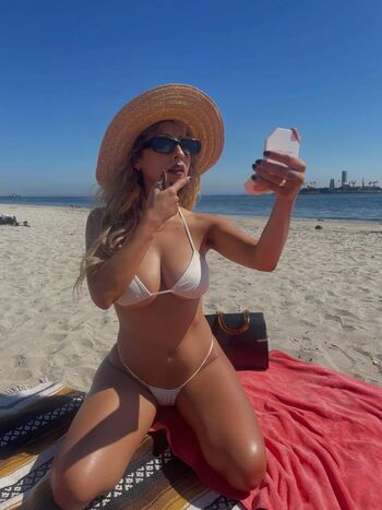 Full leaked Yeahbabyy private onlyfans photo