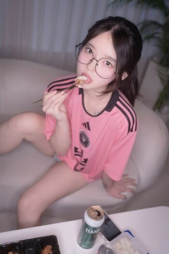 Full leaked Yeha y page private onlyfans photo