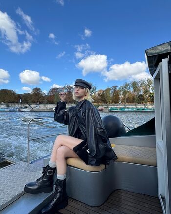 Full leaked Ladydee/ private onlyfans photo