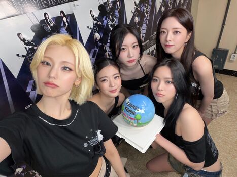 Full leaked Liya silver / private onlyfans photo