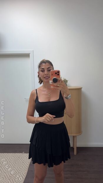 Full leaked Yeliz koc private onlyfans photo