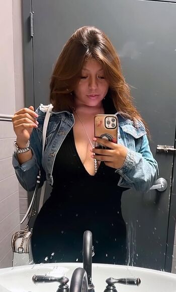 Yesenia S.