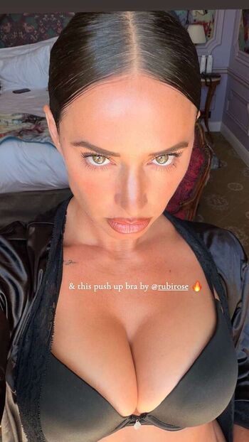Full leaked Yesjulz  page private onlyfans photo