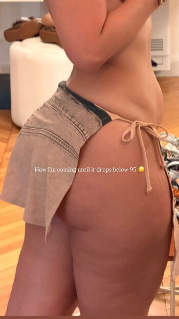 Full leaked Yesjulz  page private onlyfans photo