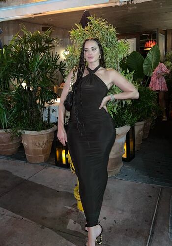Full leaked Yesjulz private onlyfans photo