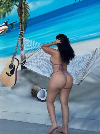 Full leaked Yilian cruz private onlyfans photo