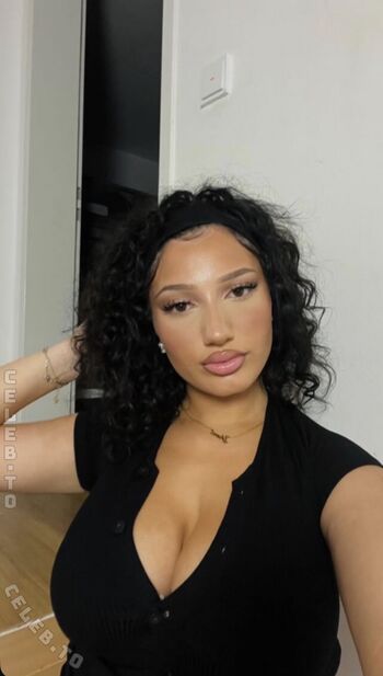 Full leaked Yisel private onlyfans photo