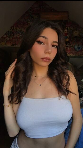 Full leaked Ylonalenoel private onlyfans photo