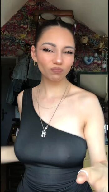 Full leaked Ylonalenoel private onlyfans photo