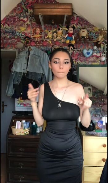 Full leaked Ylonalenoel private onlyfans photo