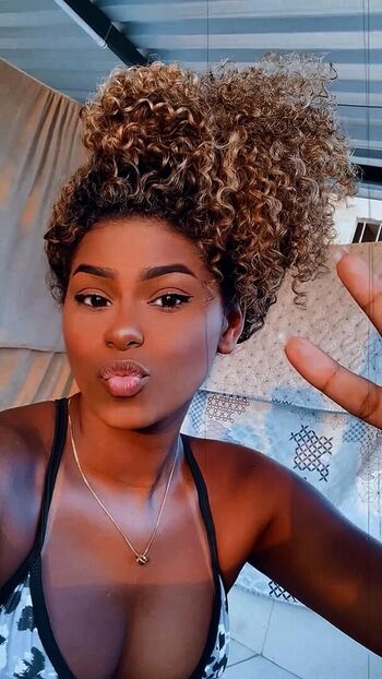Full leaked Ynaraabb private onlyfans photo