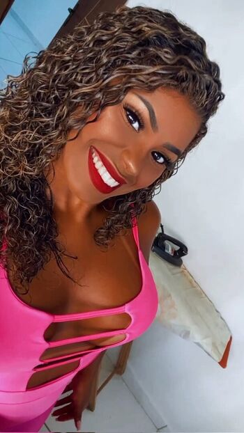 Full leaked Ynaraabb private onlyfans photo