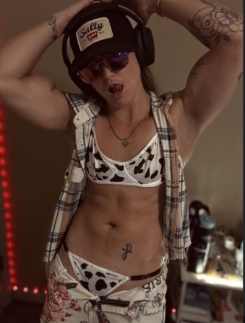 Full leaked Yodaddydeuce private onlyfans photo