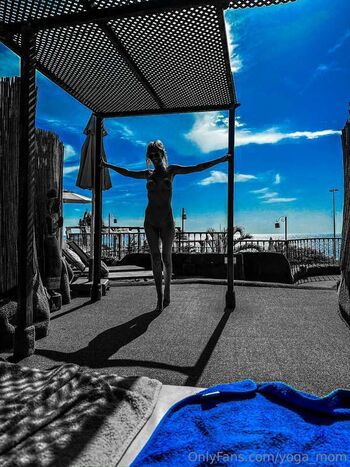 Full leaked Yoga mom private onlyfans photo