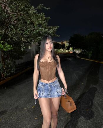 Full leaked Yolllbae private onlyfans photo