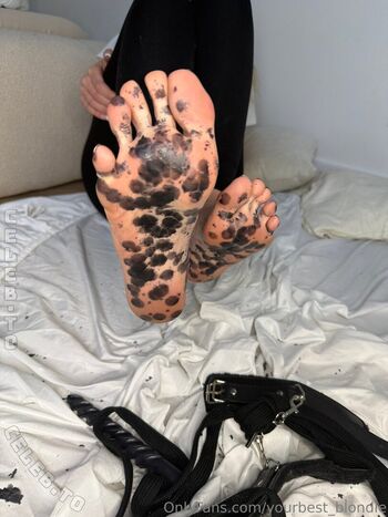 Full leaked Yourbestblondie page private onlyfans photo