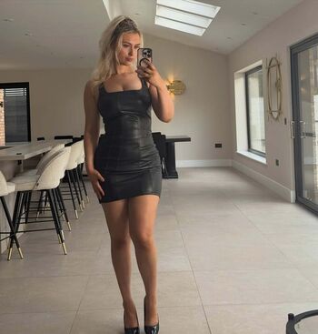 Full leaked Yourfavgia private onlyfans photo