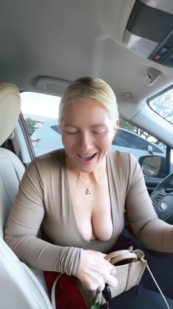 Full leaked Yourmomal private onlyfans photo