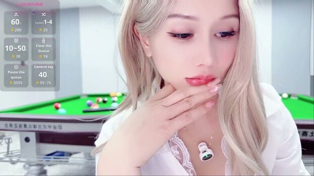 Full leaked Yuer private onlyfans photo