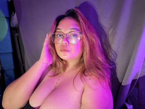 Full leaked Yumie mia private onlyfans photo