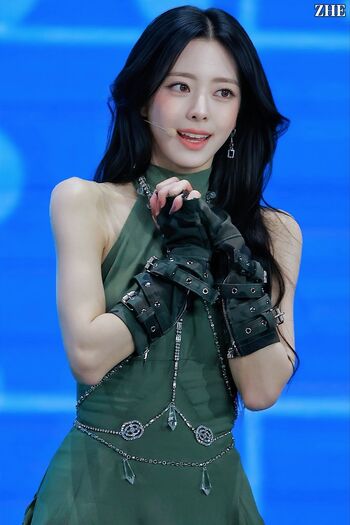 Yuna - ITZY (유나, Shin Yu Na)