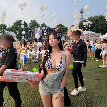 Full leaked Yuniyuning page private onlyfans photo