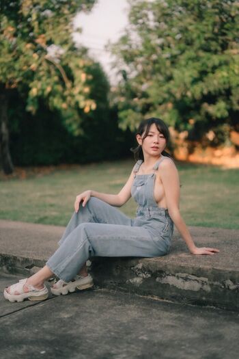 Full leaked Yunjing saehun page private onlyfans photo