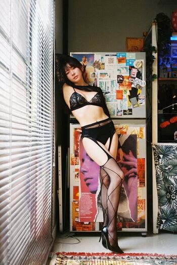 Full leaked Yunjing saehun page private onlyfans photo