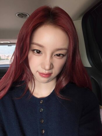 Full leaked Yuqi page private onlyfans photo