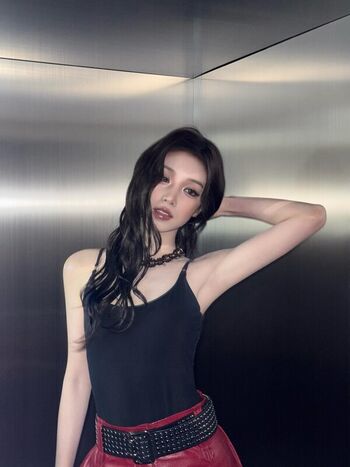 Full leaked Yuqi page private onlyfans photo