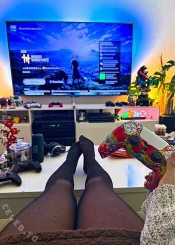 Full leaked Yve gaming page private onlyfans photo