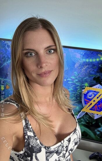 Full leaked Yve gaming private onlyfans photo