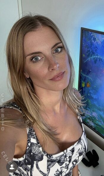 Full leaked Yve gaming private onlyfans photo