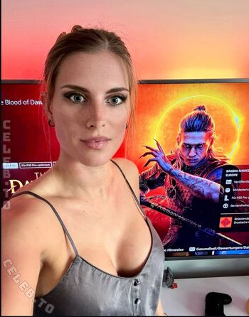 Full leaked Yve gaming private onlyfans photo
