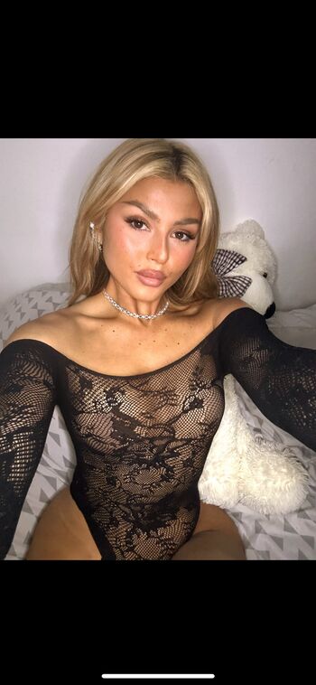 Full leaked Yvslla private onlyfans photo