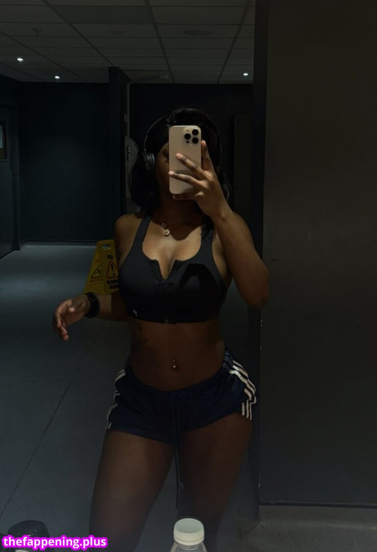 Yyaizabennett Fotografie OnlyFans Dezbrăcată #5