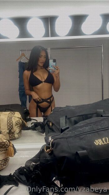 Full leaked Yzabeya page private onlyfans photo