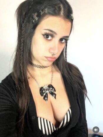 Full leaked Zmbiekssr private onlyfans photo