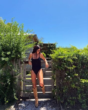 Zaira Nara