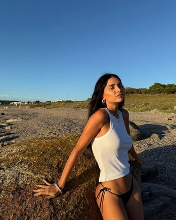 Full leaked Zaira nara page private onlyfans photo