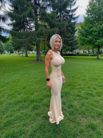 Full leaked Zara davis page private onlyfans photo