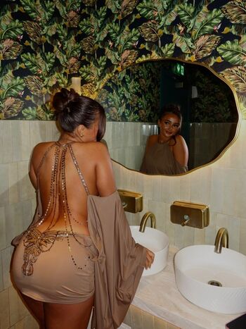 Full leaked Zarah mcadam private onlyfans photo