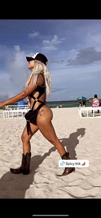 Full leaked Zashiasantiago private onlyfans photo