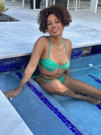 Full leaked Zashiasantiago private onlyfans photo