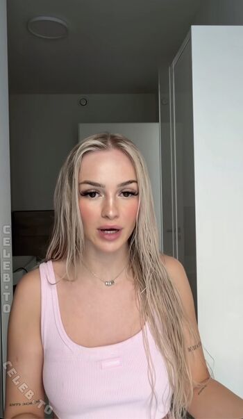 Full leaked Zclina private onlyfans photo